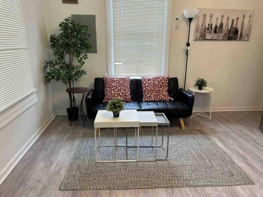 Cozy Studio Bungalow Steps To Armature Works Tampa Eksteriør bilde